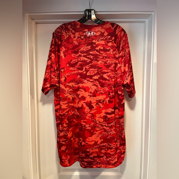 Under Armour Tech ABC Camo Short Sleeve Shirt XXL Red 1361698 690 Print 2XL New - Picture 7 of 11